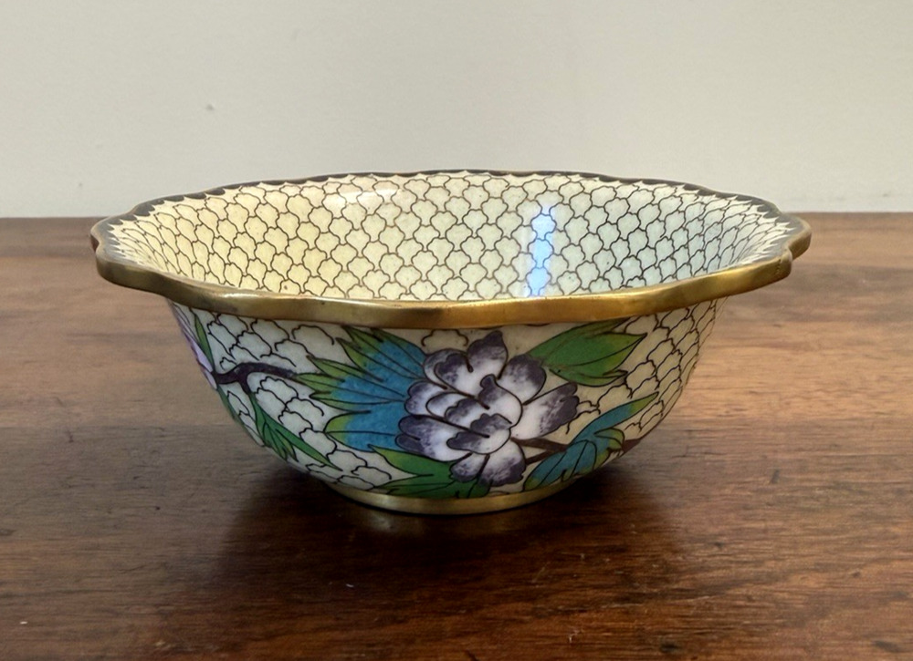 Vintage Chinese Brass Enamel Floral Bowl 5.125" Scalloped Chinoiserie Asian